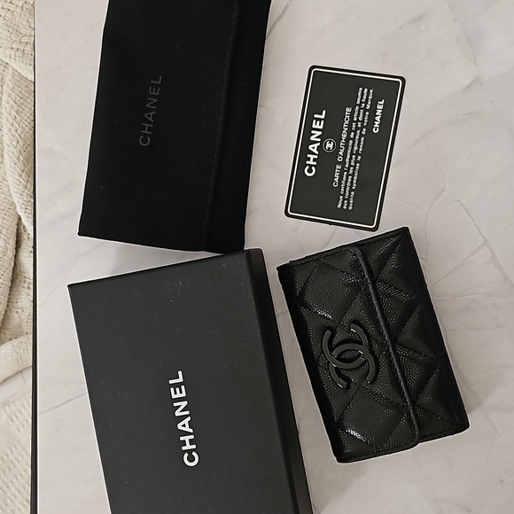 NEW AUTHENTIC Chanel Flap Cardholder Black - Picture 2 of 15